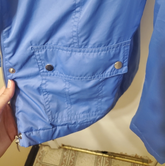 BOGO🌟 Lovely Blue Raincoat - Picture 3 of 9